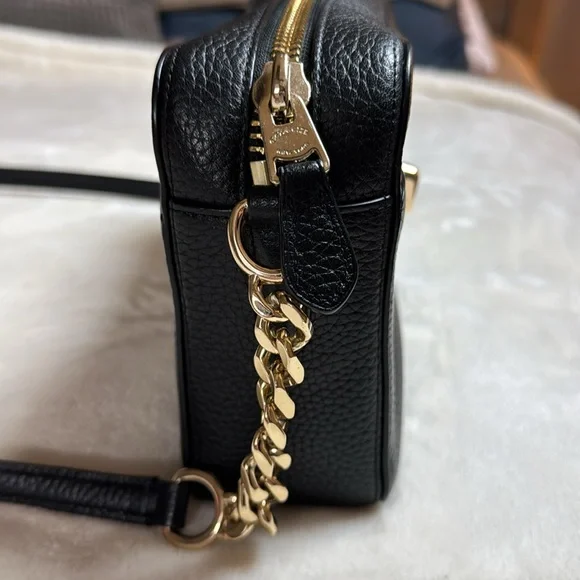 Coach Turn Lock Black Pebbled Leather Crossbody Shoulder Camera Bag - Picture 10 of 17